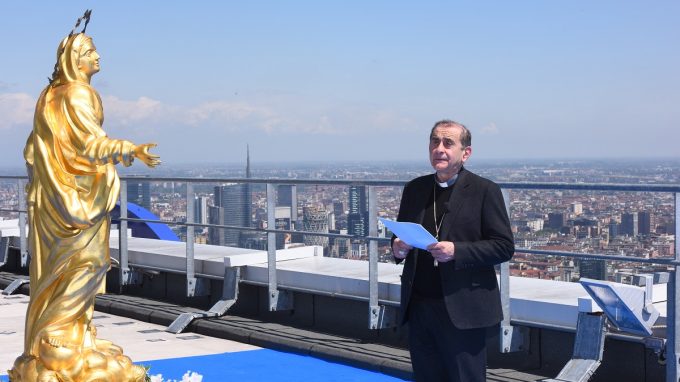 Alle 12.33 «La Sapienza viene dall’alto»