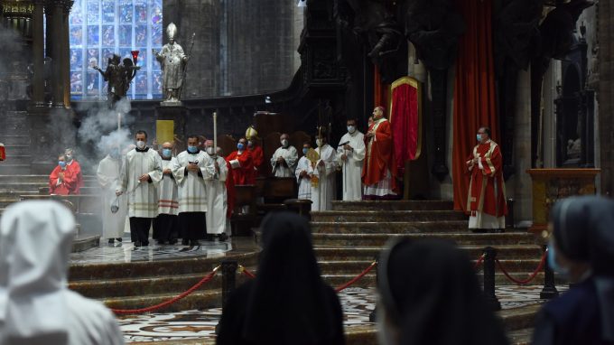 messa_preti_defunti_ancf