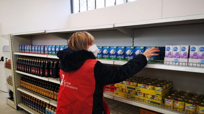 Povertà in Diocesi, aumenta la richiesta di beni materiali