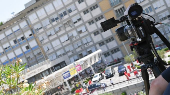 Papa Francesco, «decorso regolare e soddisfacente»