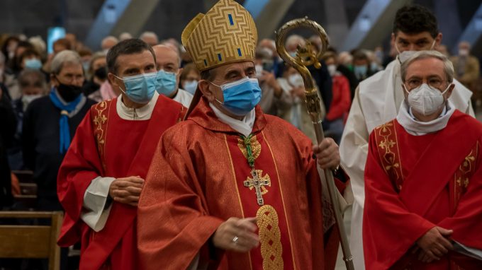 L'Arcivescovo: «Torniamo da Lourdes perseveranti nella fede come Maria»