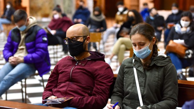 Esercizi spirituali, rivedi la prima serata con l’Arcivescovo