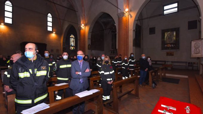 vigili-del-fuoco-messa-per-santa-barbara-1