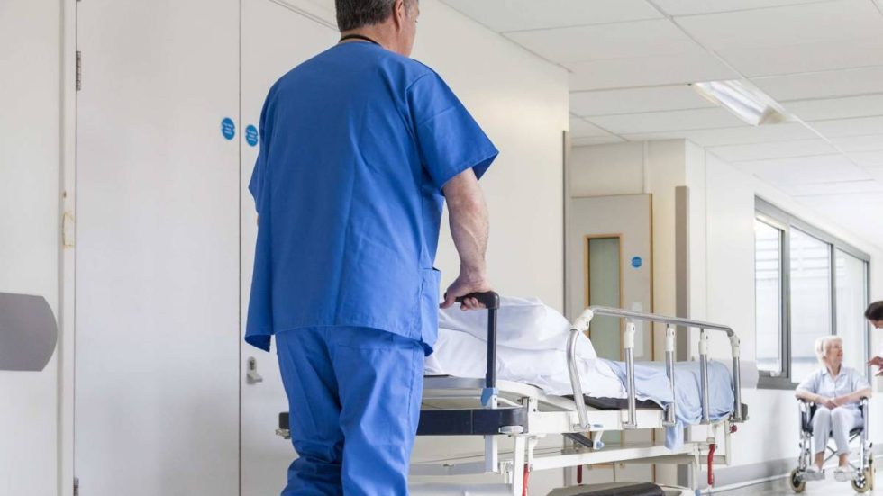Cura e salute, il rischio di dimenticare i più deboli