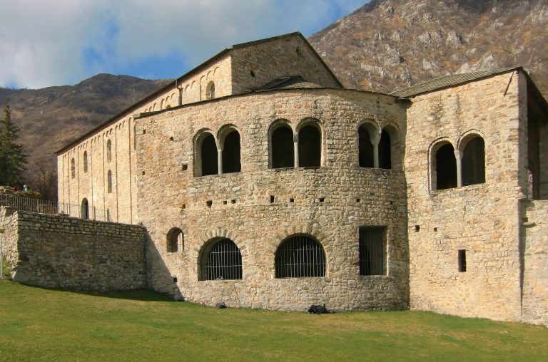 Il complesso di San Pietro al Monte a Civate (Lc)