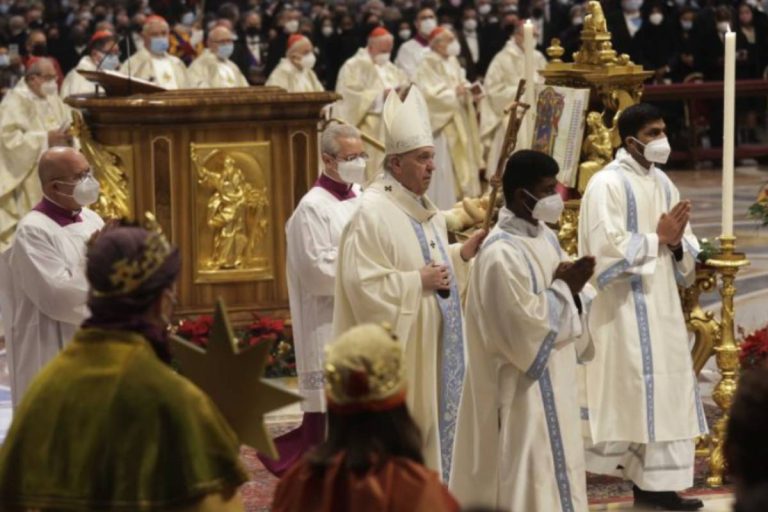 Papa Francesco durante la Messa delle Pace (foto Siciliani-Gennari/Sir)