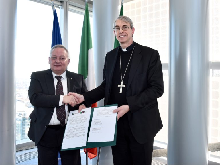 L'assessore Galli e monsignor Sanguineti