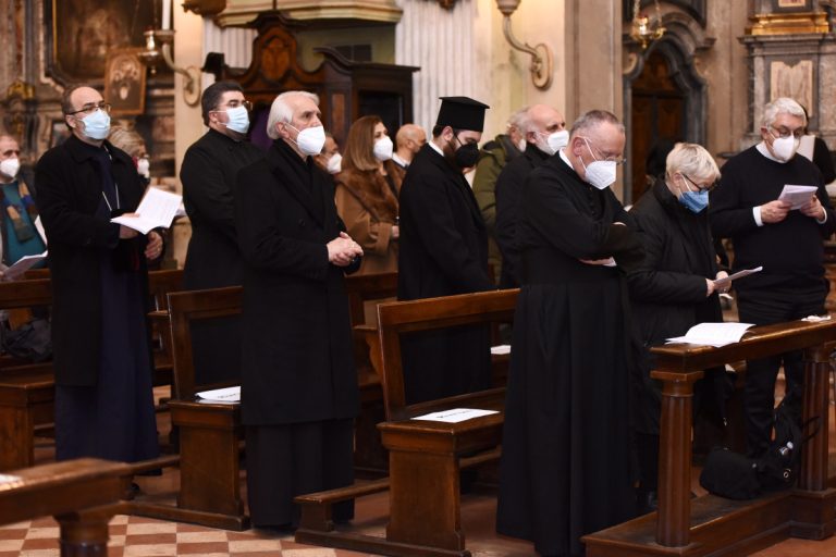 I rappresentanti delle diverse confessioni cristiane riuniti in Santa Maria della Sanità