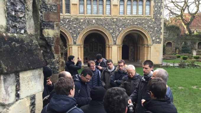 Giovani preti in Puglia con l’Arcivescovo