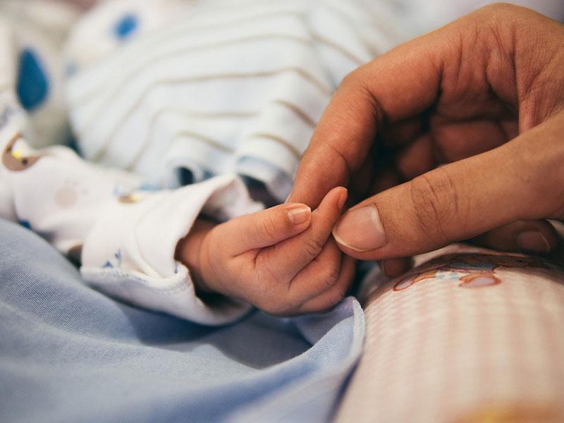 Maternità surrogata: se ne parla in un incontro promosso dal Movimento per la vita ambrosiano