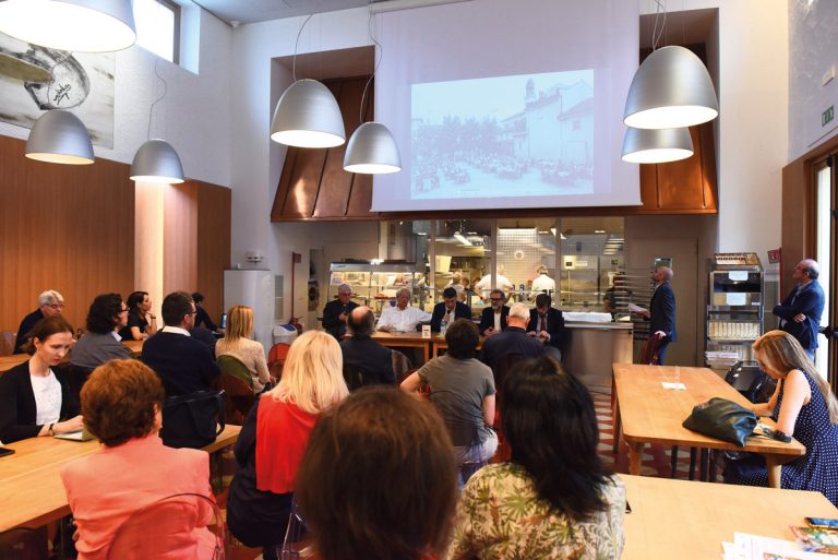 Un incontro al Refettorio Ambrosiano
