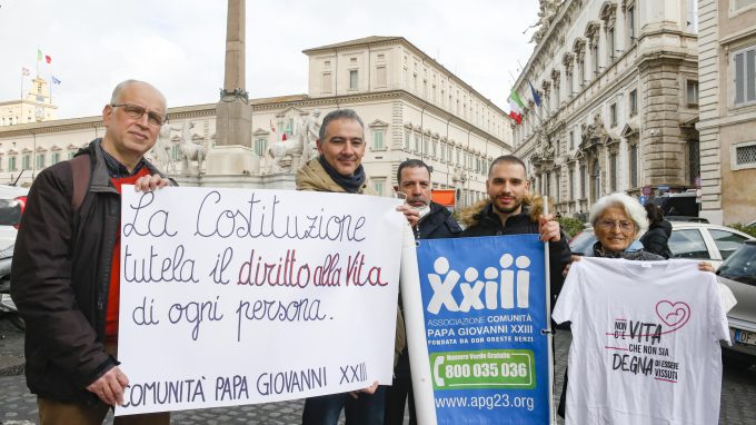 La Cei sulla Consulta: «Confermata un’inderogabile scelta di tutela della vita»