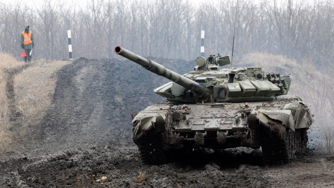 Truppe russe nel Donbass, Ue pronta a sanzioni contro Mosca