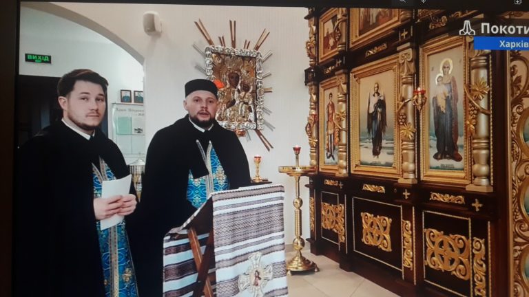 Cattolici ucraini in preghiera (foto Sir)
