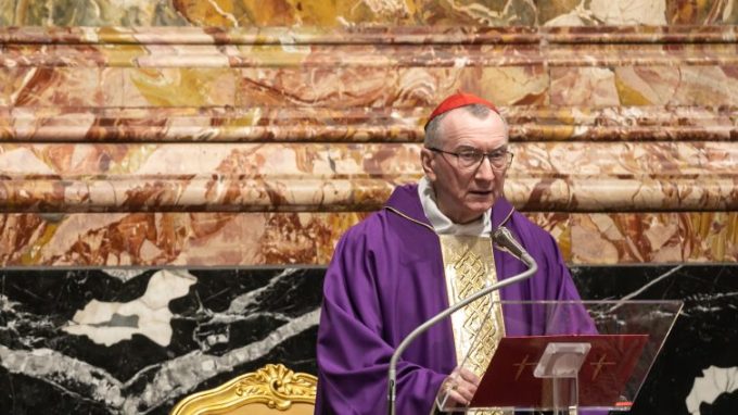 Il cardinale Parolin: «Tacciano le armi»