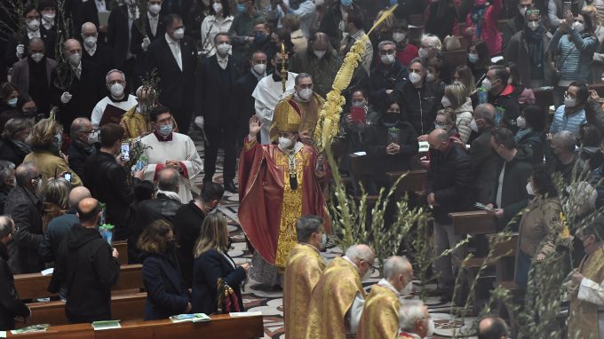 «Gesù, signore di pace e mitezza, è la contestazione del potere oppressivo»