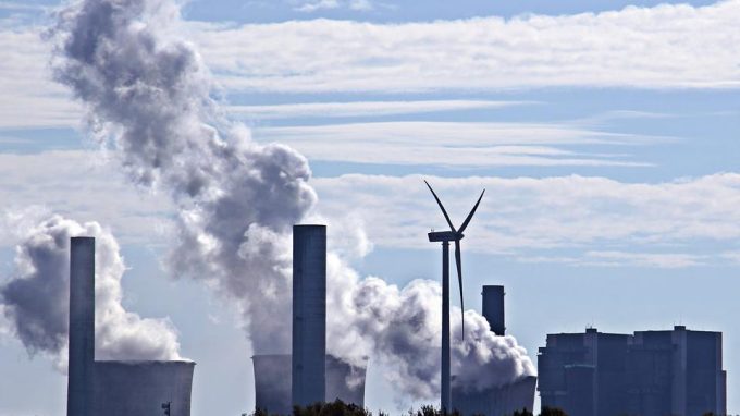 Lampertico: «La guerra dell’energia? Stupisce la scelta di ricorrere al carbone»