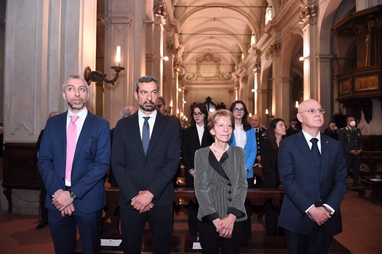 Gemma Capra con due dei tre figli 