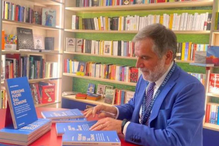 Michele Bertola, milanese, dal 2012 direttore del Comune di Bergamo