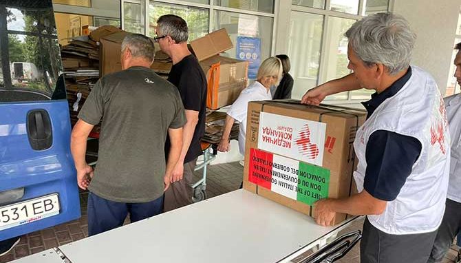 Da Medici con l'Africa Cuamm 6 tonnellate di beni primari e sanitari