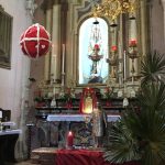 L'interno del Santuario con il globo dedicato a San Lorenzo
