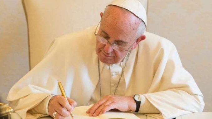 Papa Francesco: «Tutto appartiene all’amore»
