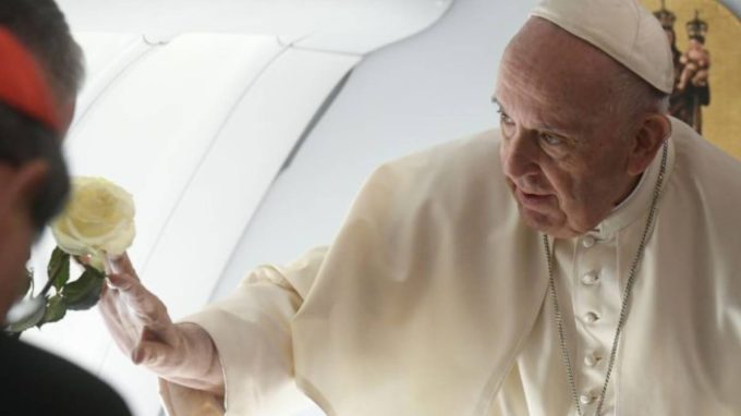 Papa Francesco: «L’Italia deve cercare dei grandi politici»