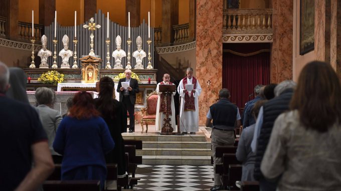 L'Arcivescovo: «È la preghiera a fare la Chiesa»
