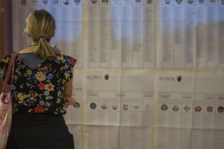 giovani e voto Foto Sir