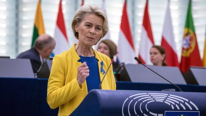 Von der Leyen: avanti con le sanzioni a Mosca e gli aiuti a Kiev