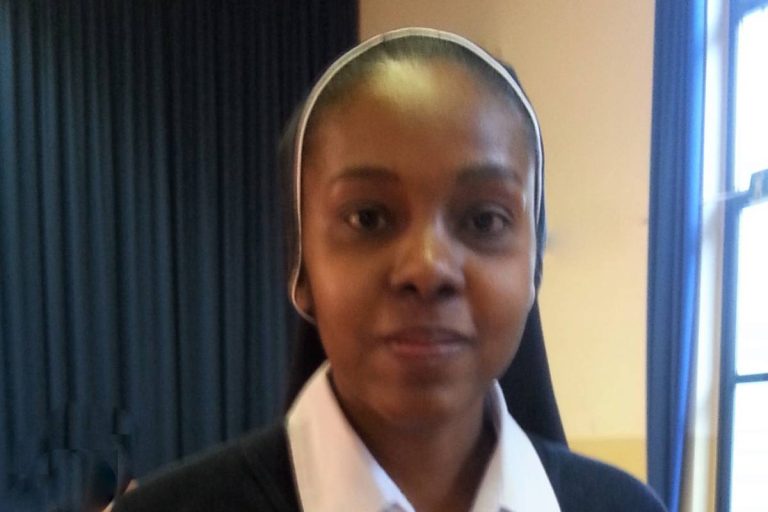 Suor Edvania Da Silva Dos Santos