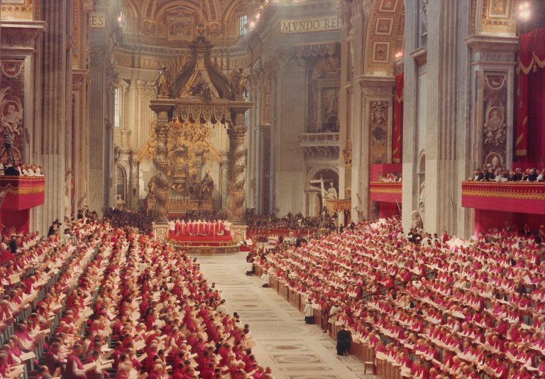 La sessione di apertura del Concilio (foto Siciliani / Gennari / Sir)