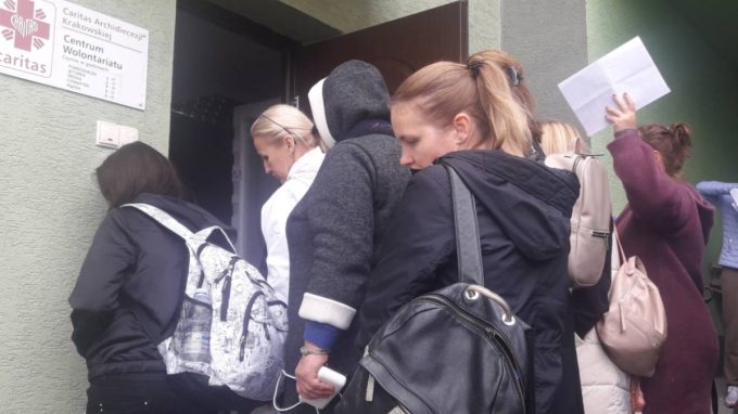 Ucraini a Cracovia, timori per l’inverno in arrivo