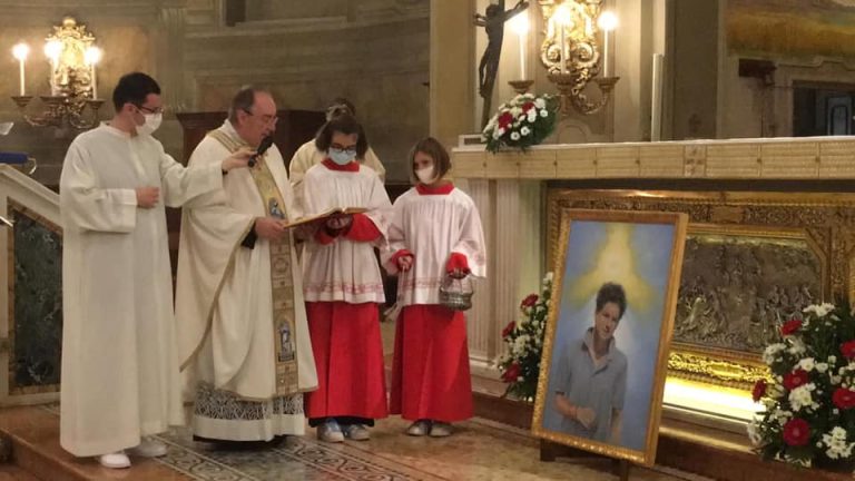 Foto di una precedente celebrazione in onore del Beato Carlo