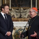 Emmanuel Macron con il cardinale De Donatis in San Giovanni in Laterano (foto Siciliani / Gennari / Sir)
