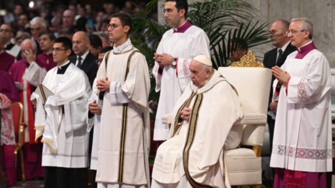 Il Papa: «Rinnoviamo la passione per il Concilio»