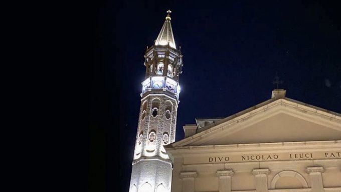 Il campanile di San Nicolò con la nuova illuminazione