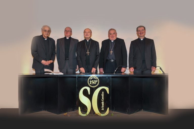 Da sinistra, monsignor Sequeri, don Guarinielli, il cardinale Ravasi, monsignor Brambilla e il rettore Castagna