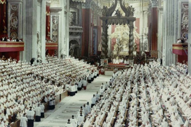 La Basilica di San Pietro durante una seduta del Concilio