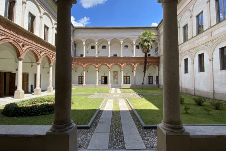 La sede dell'Azione cattolica a Milano