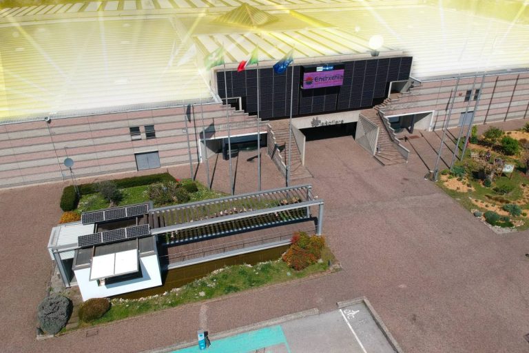 Un rendering del progetto di impianto fotovoltaico (foto Lariofiere)