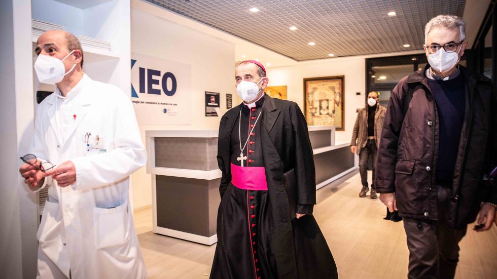 ARCIVESCOVO DELPINI IN VISITA ALLO IEO L'Arcivescovo allo Ieo