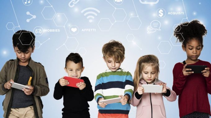 Digitale e infanzia, Telefono Azzurro presenta il rapporto 2023