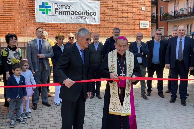 L'Arcivescovo Mario Delpini inaugura la nuova sede nazionale del Banco Farmaceutico