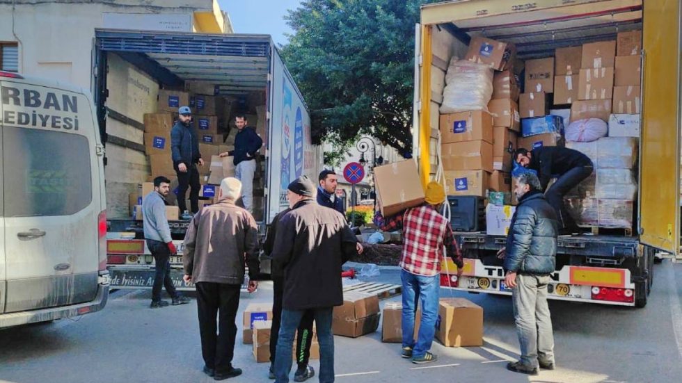 L'arrivo di aiuti Caritas a Iskenderun