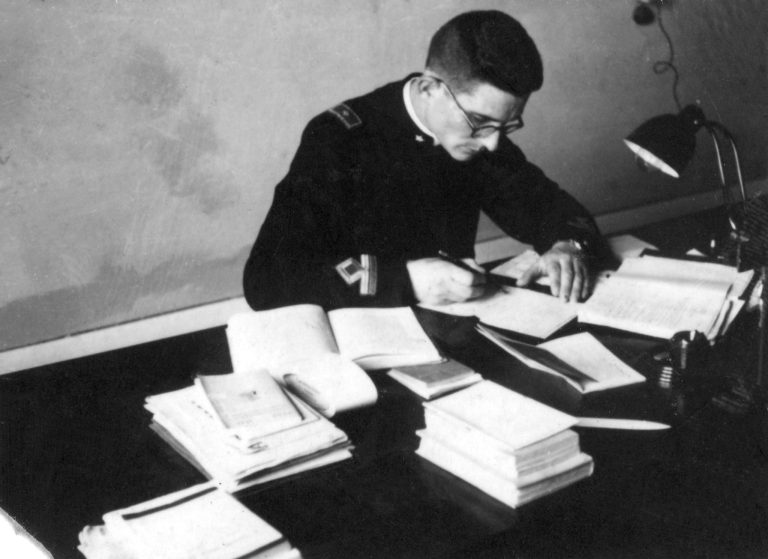 Don Loris Capovilla in una foto d'epoca