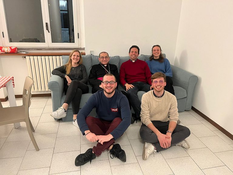 L'Arcivescovo in visita a Casa Nazaret