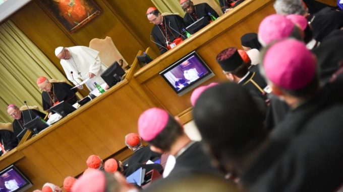 Sinodo dei vescovi, anche laici e laiche possono partecipare al discernimento