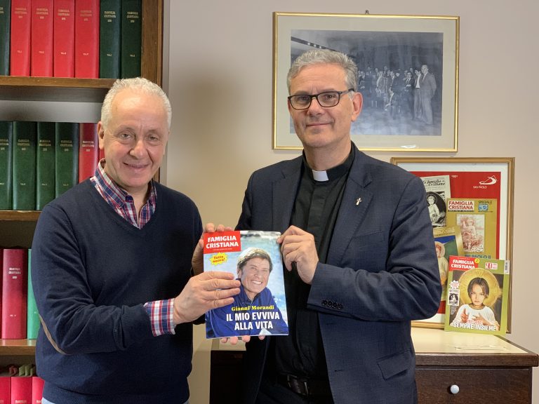 Il direttore di "Famiglia Cristiana", don Stefano Stimamiglio e il condirettore Luciano Regolo