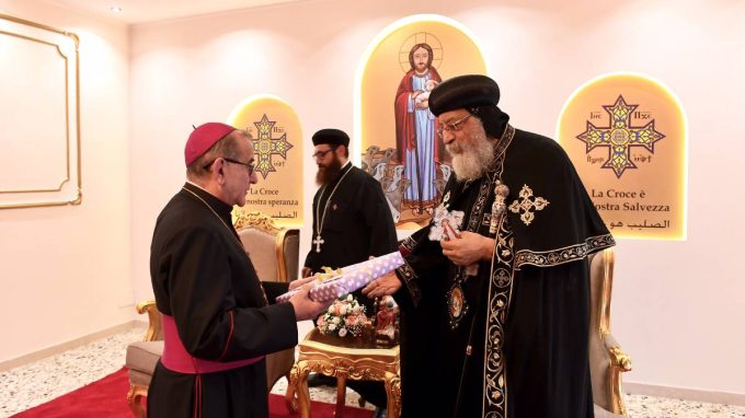 Ambrosiani e Copti, un abbraccio fraterno